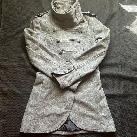 Zara Basic Double-Breasted Coat - Picture 11 of 16